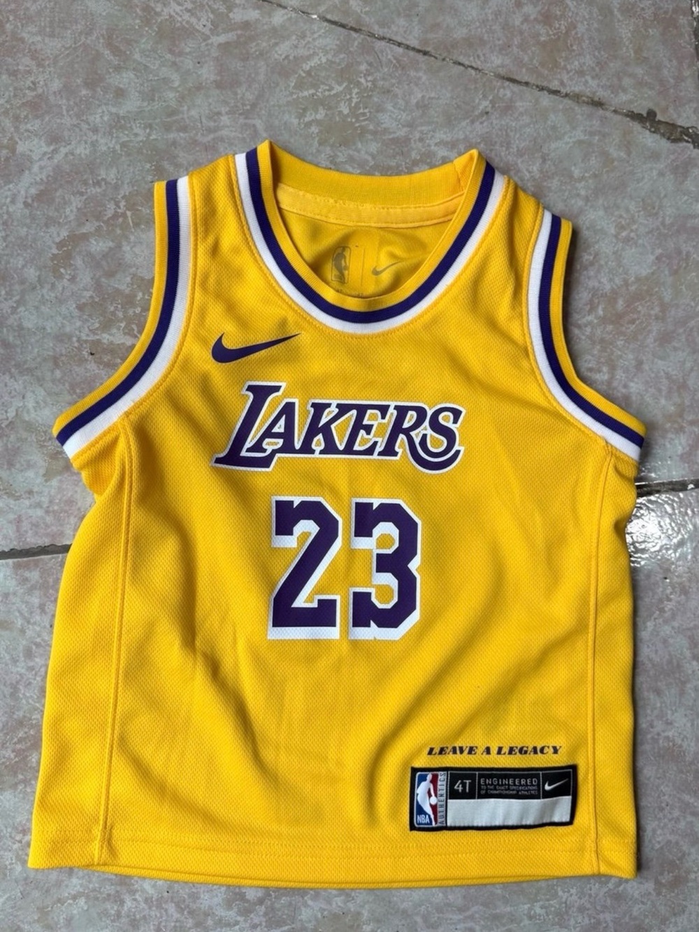 NWOT Size 4T - NBA Kid Lakers James Jersey